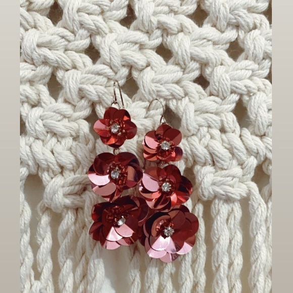 Earrings - Picture 1 of 1